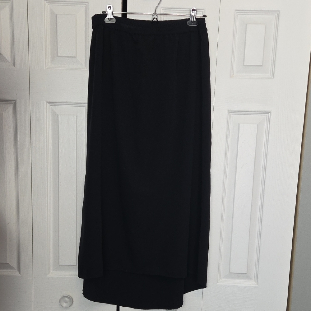 Classic Black Maxi Skirt - Timeless Everyday Style - Picture 1 of 7